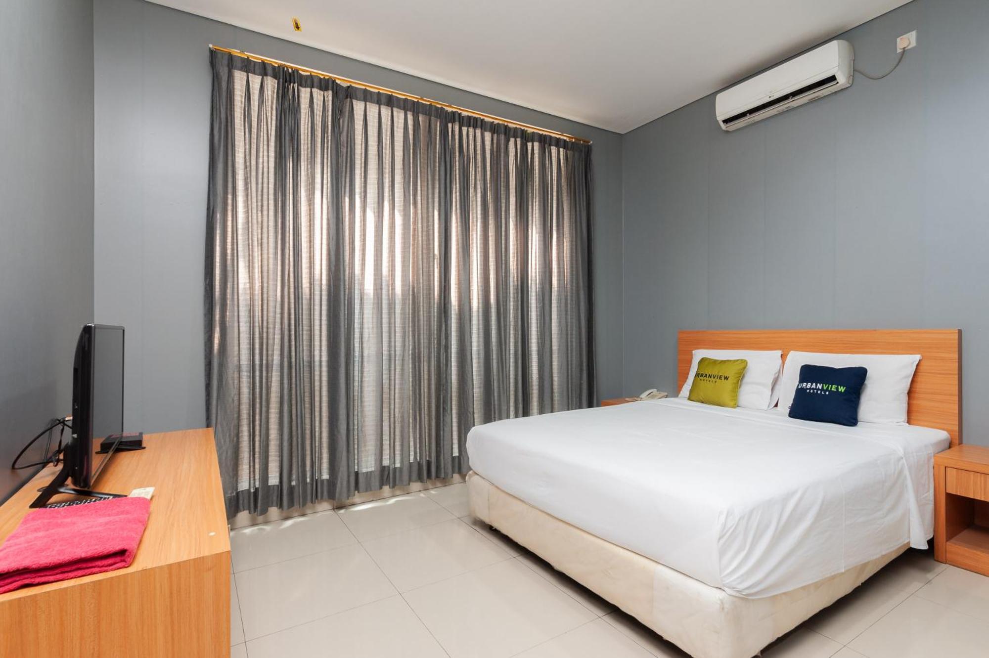 Reddoorz Plus Near Kelapa Dua Kebon Jeruk Jakarta Eksteriør bilde